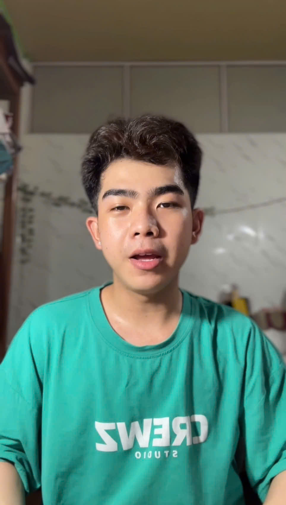 Phụ huynh Hải - anh trai học sinh lớp 12 ôn thi ĐH
