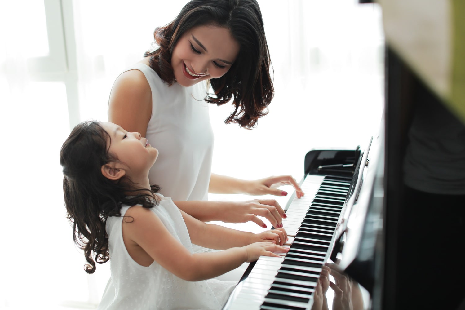 KHÓA HỌC ĐÀN PIANO