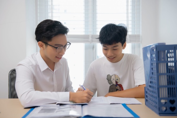 KHÓA HỌC TIẾNG ANH