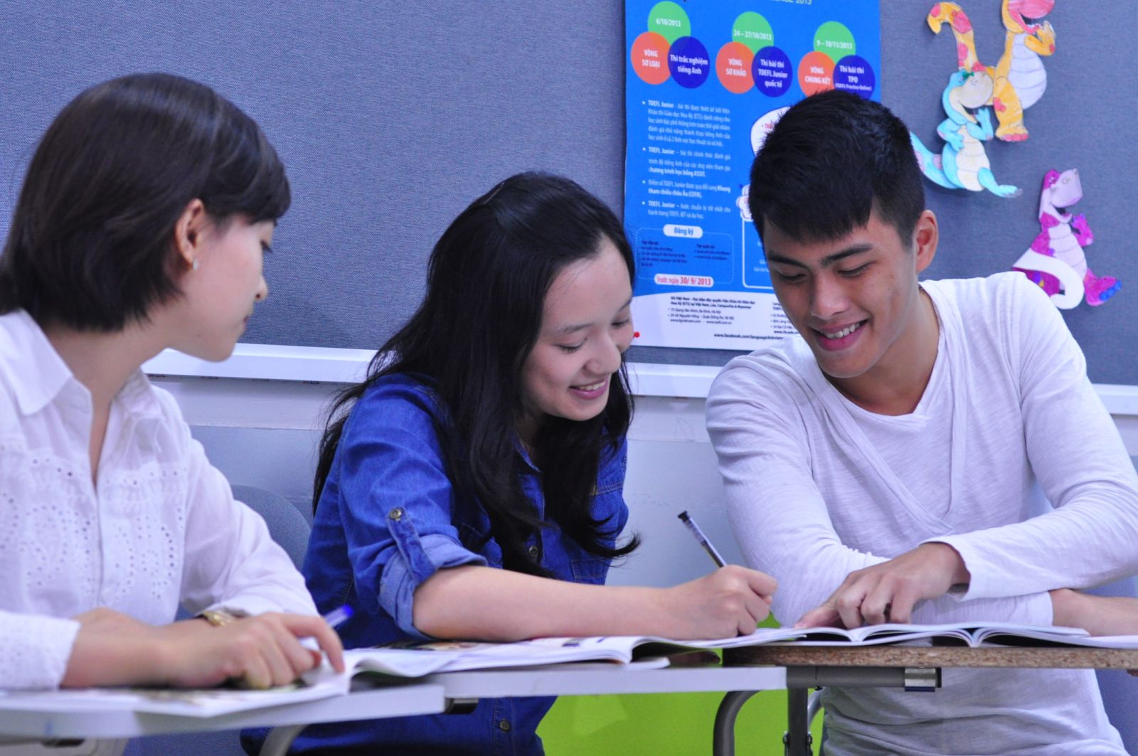 Có nên dạy thêm tiếng Anh tại nhà vào buổi tối