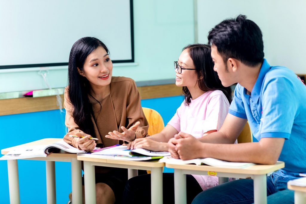 học phí thuê gia sư tiếng anh tại nhà